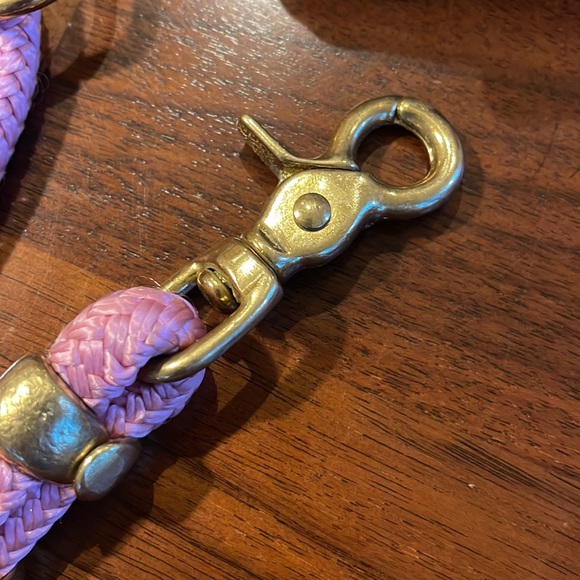 PINK MARINE ROPE LEASH WITH BRASS ACCENTS & FLORAL WASTE BAG DISPENSER - CUTE! - Picture 3 of 4